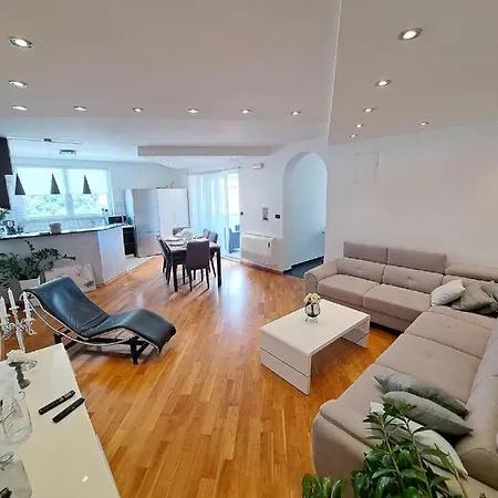 Apartment The Big Chill
